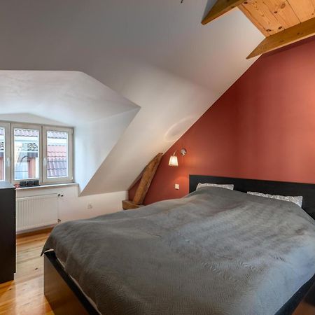 Amber Private Rooms Riga Buitenkant foto
