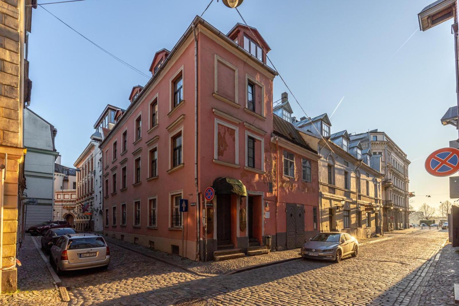 Amber Private Rooms Riga Buitenkant foto